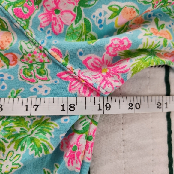 Lilly Pulitzer x Disney Parks Skipper Popover - Picture 7 of 8